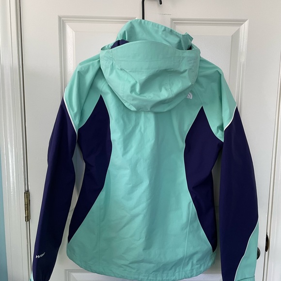 The North Face Women’s Small Jacket Shell Teal with Purple sides - Picture 5 of 10